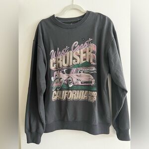 NWT Hollister Gray Graphic Women's Sweater Small